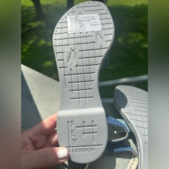 FLY LONDON Sz 40 Cune 65Fly Leather Multi Ankle Strap Sandals Blue Jade Silver - Picture 11 of 15